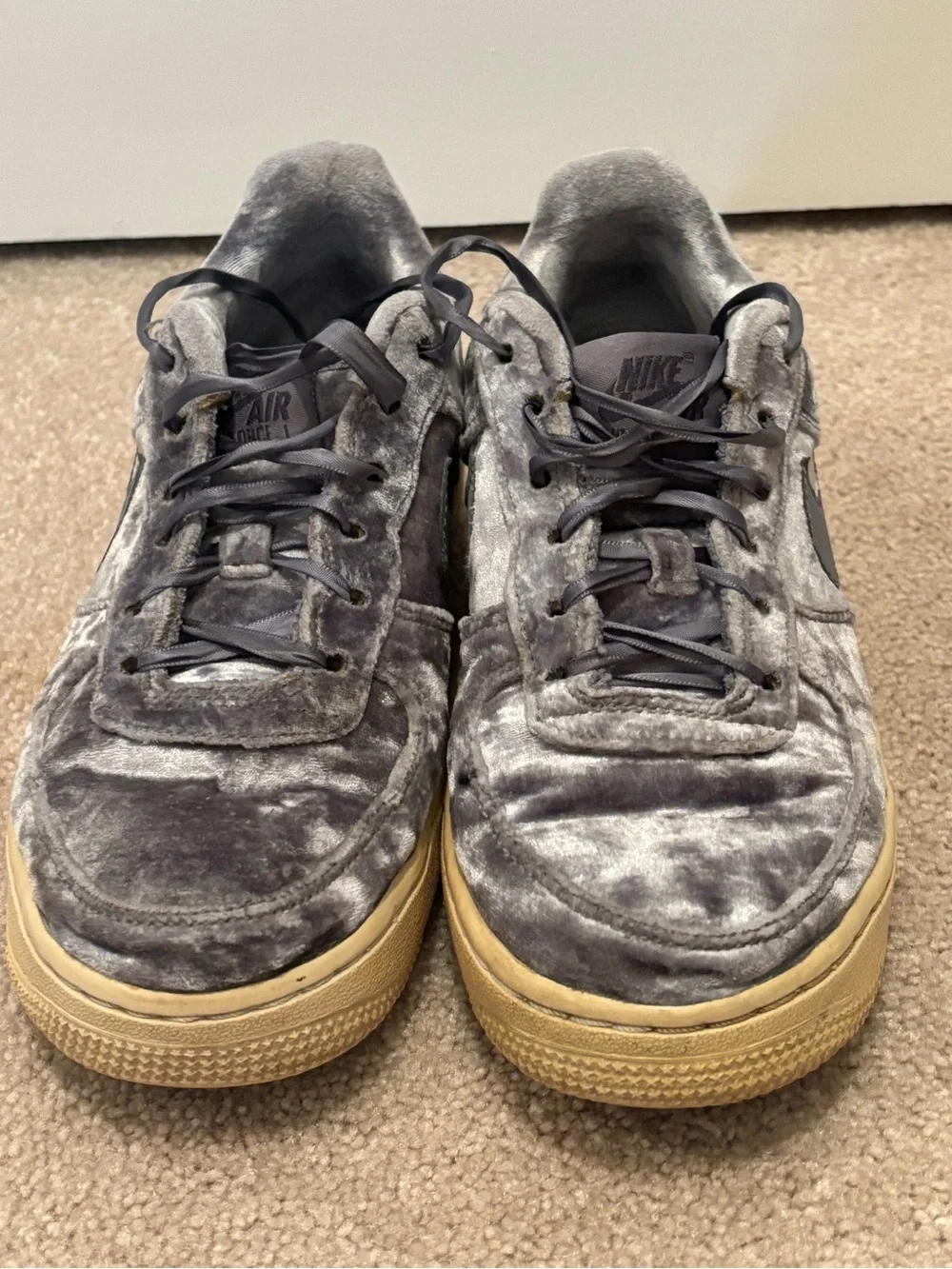 Nike Air Force 1 Women’s Size 6 Crushed Velvet Low-Top Sneakers Dark Sky Blue